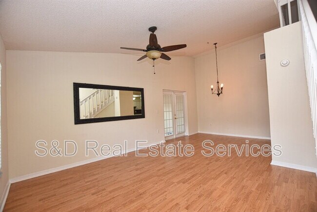 Photo - 1072 Meadowood Pointe Rd