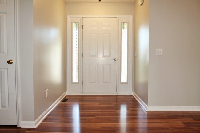 Photo - 289 Firetree Ln