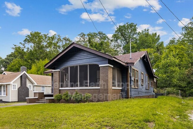 Building Photo - 8215 Rugby Ave