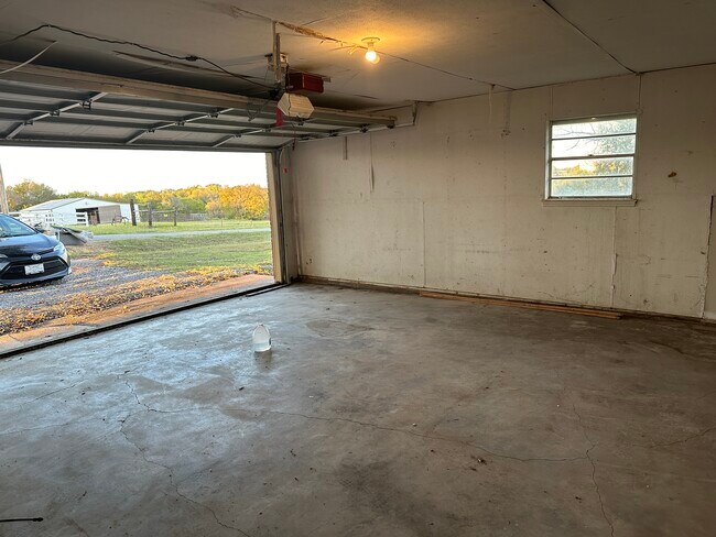 Photo - 1311 E College St