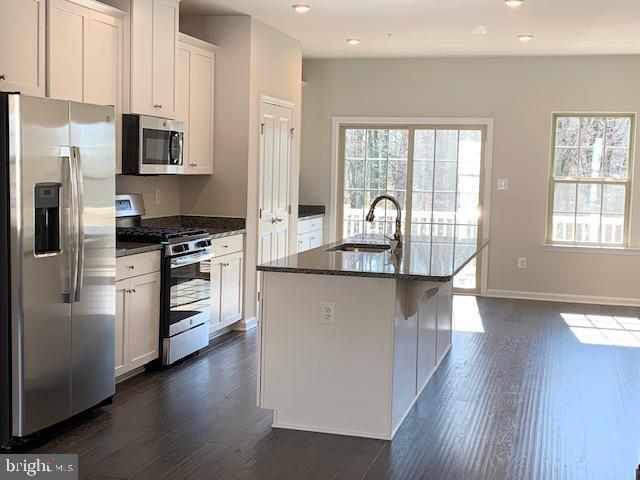 Photo - 3201 Laurel Hl Rd