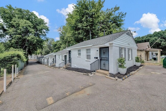 Building Photo - 2966 Yale Ave Unit 6