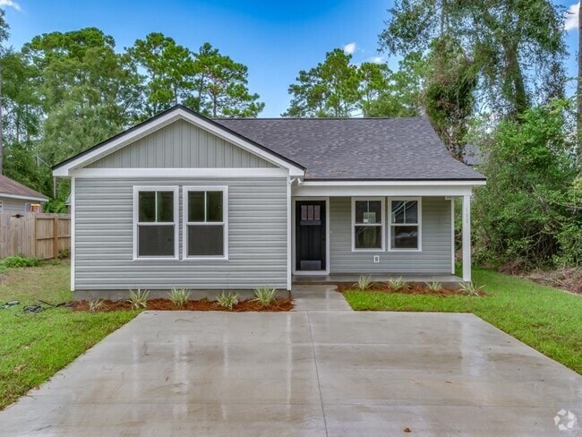 Building Photo - Your Family’s New Happy Place Available Today Rental