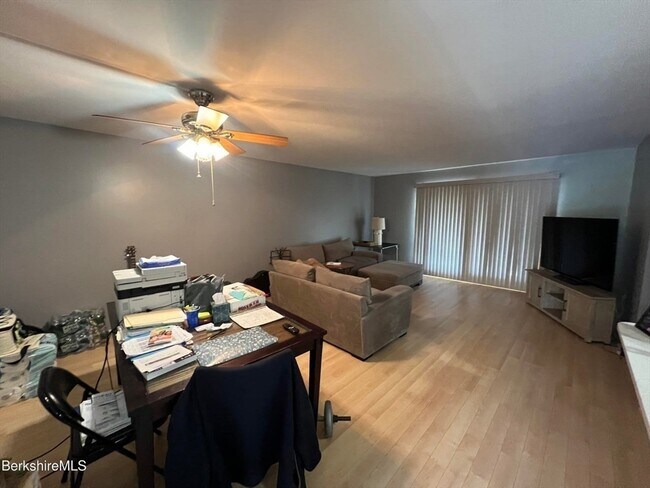 Photo - 1 Rolling Hills