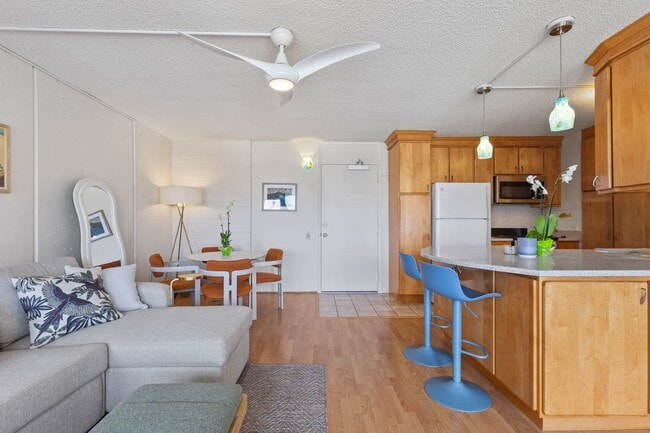 Photo - 754 Ekela Ave