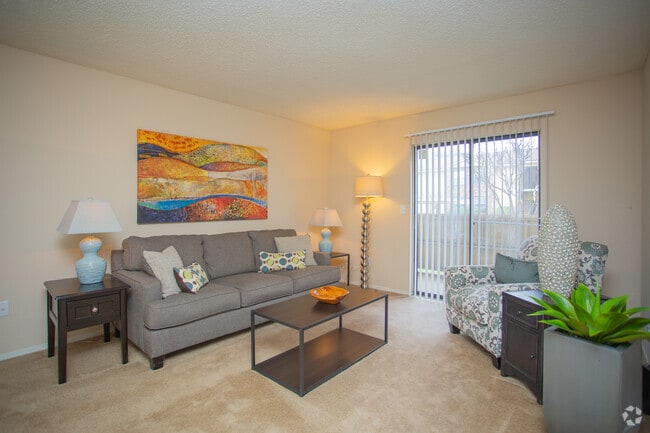 Model A2 1BDx1BA 700SF - MacArthur Park