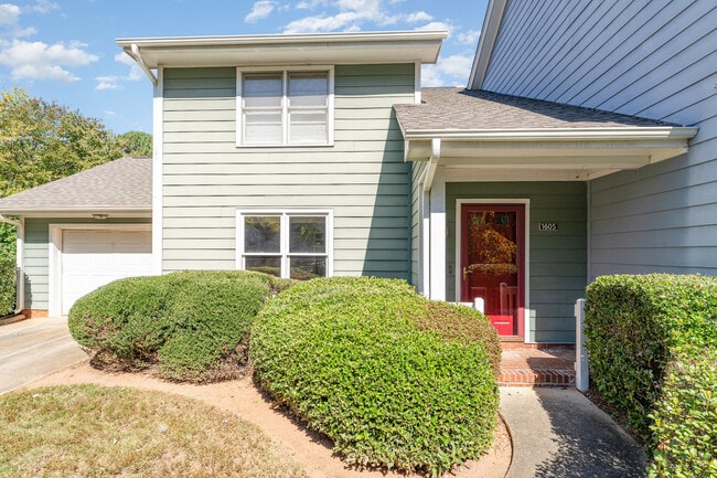 Photo - 1605 Budwood Dr