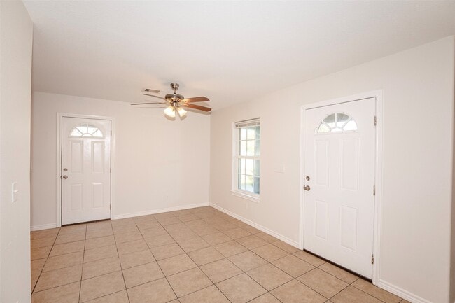 Photo - 305 S Westward St