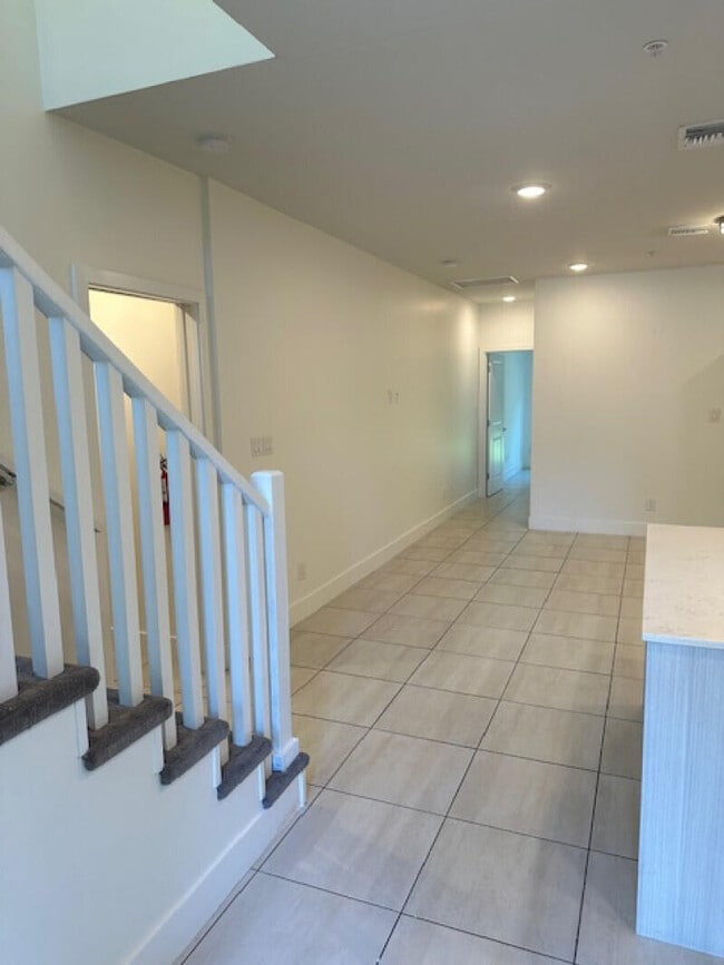 Photo - 3902 Melaleuca Ln