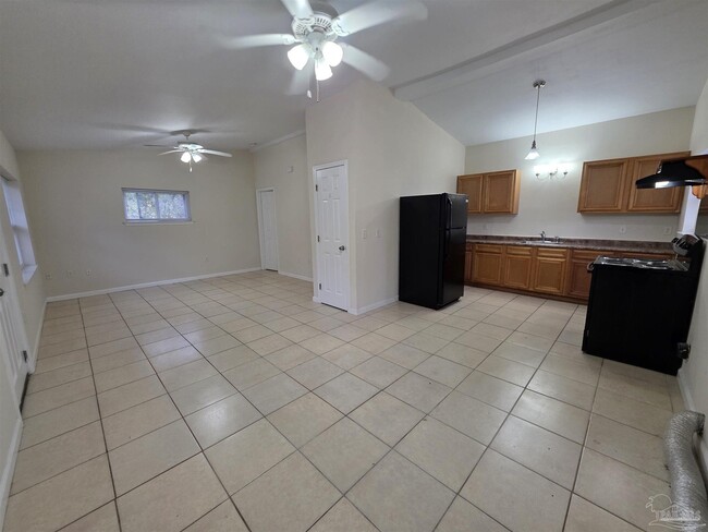 Photo - 604 N 70th Ave