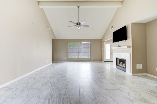 Photo - 1411 Township Ct