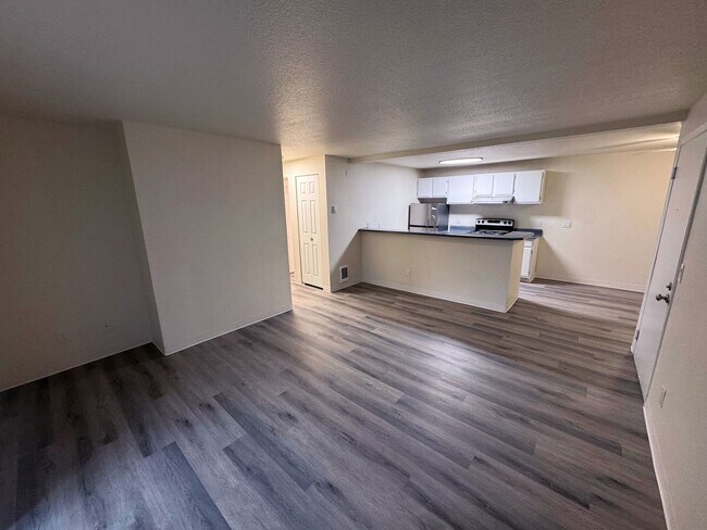 Photo - Wellington Place Apartments