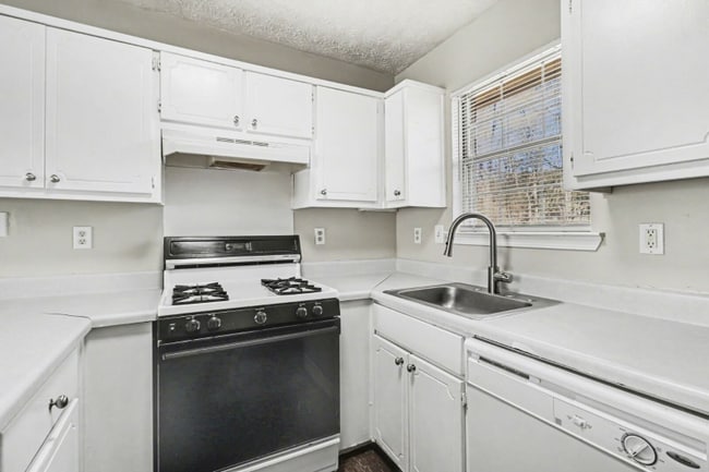 Photo - 2031 Sitser Ln Unit Apt C