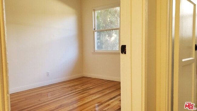 Photo - 11202 Camarillo St Unit 11204