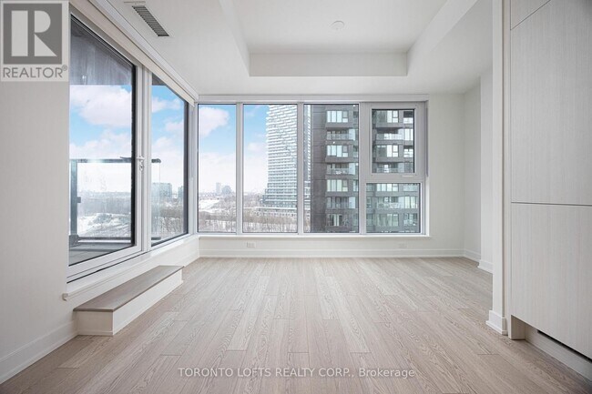 Photo - 1 Quarrington Lane Unit 804