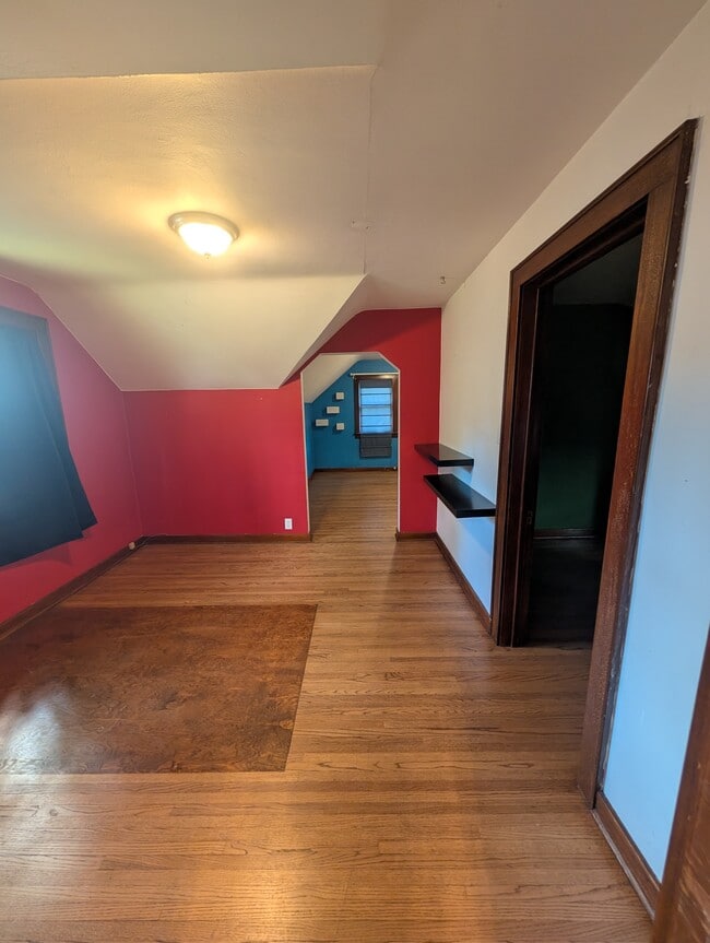 2136 S 78th St Unit Upper