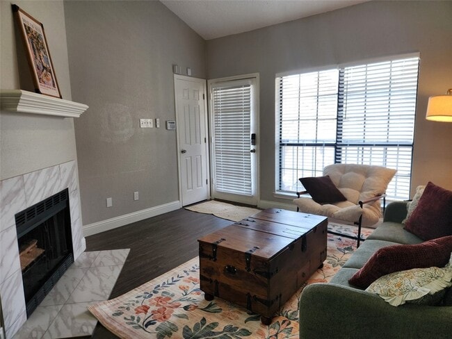 Photo - 4800 W Lovers Ln