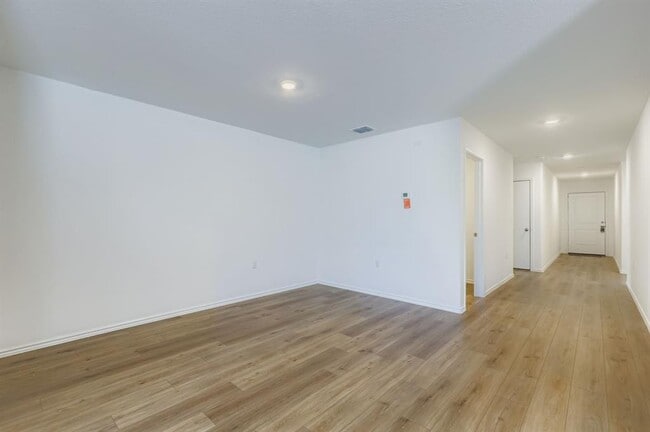 Photo - 14412 Nini Cv