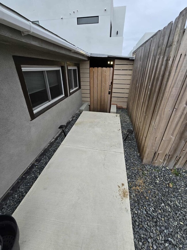Photo - 4080 Sequoia St