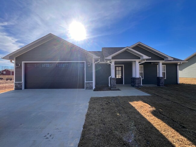 NEW 3 bedroom, 2 bath home for lease outsi... - NEW 3 bedroom, 2 bath home for lease outsi...