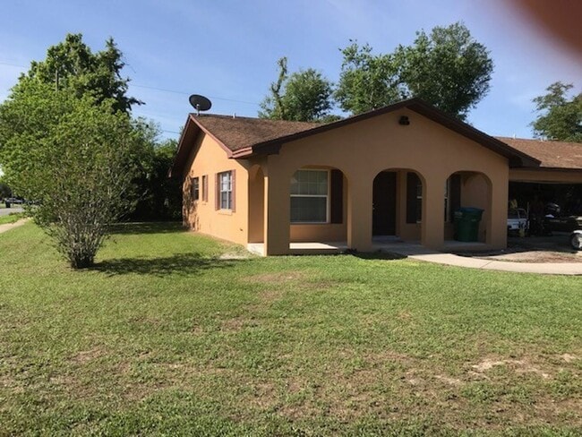 Conveniently located to I-4 - Conveniently located to I-4