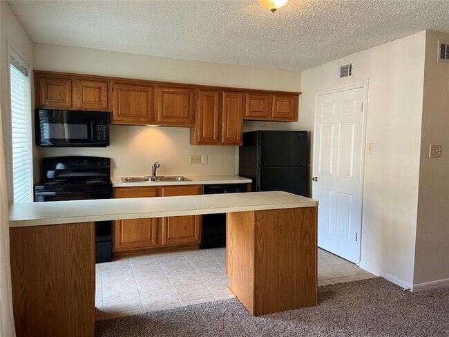 Photo - 1311 Antoine Dr Unidad 184