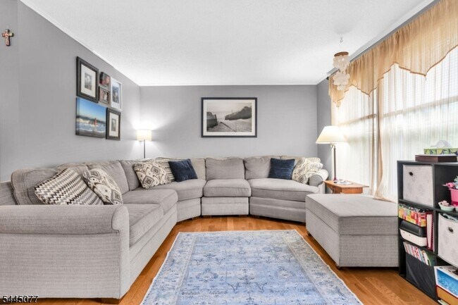 Photo - 76 Valley View Dr