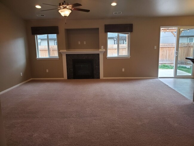Photo - Charming and conveniently located in Nampa 3 bedroom, 2 bath home