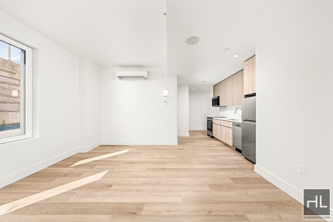 Photo - BRUCKNER BOULEVARD Unit 209