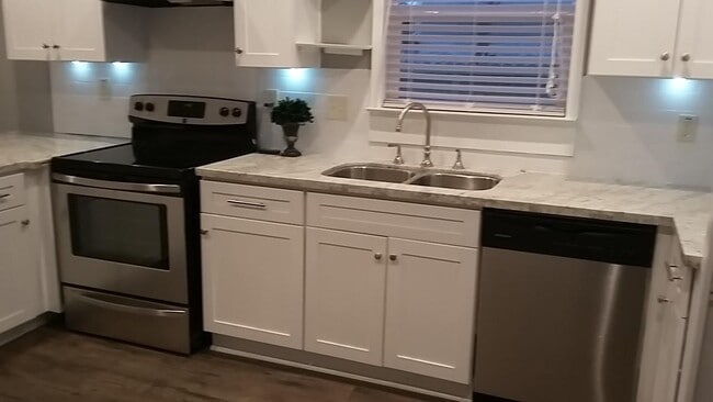 Photo - 4401 Elysian St