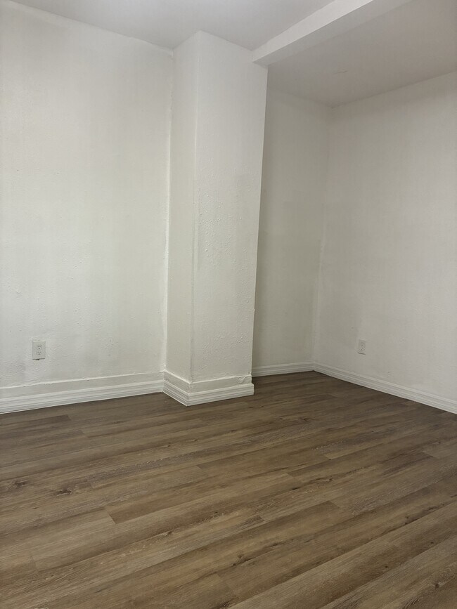 Photo - 3311 N Pearl St