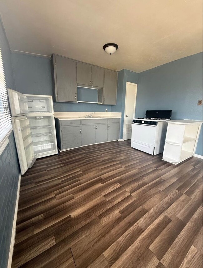 203 W Dove Ln Unit A