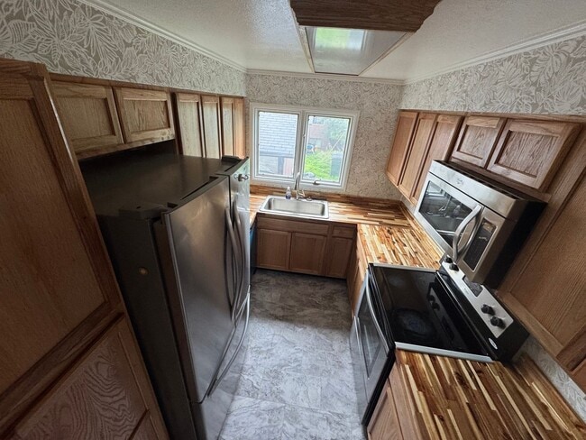 Photo - 7716 Boundary Ave
