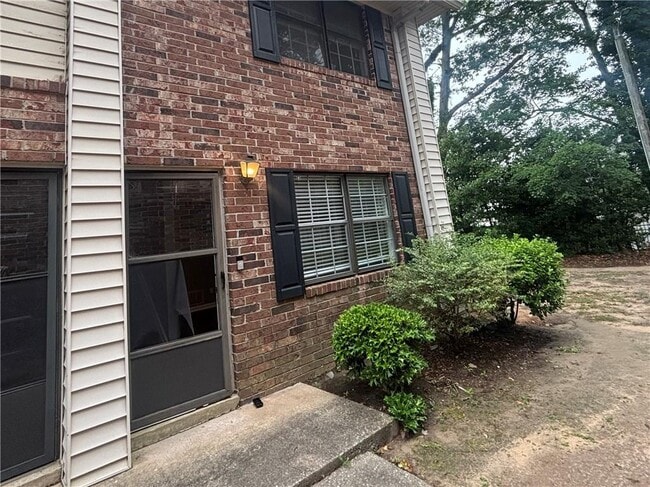 Photo - 1235 Riverside Dr Townhome