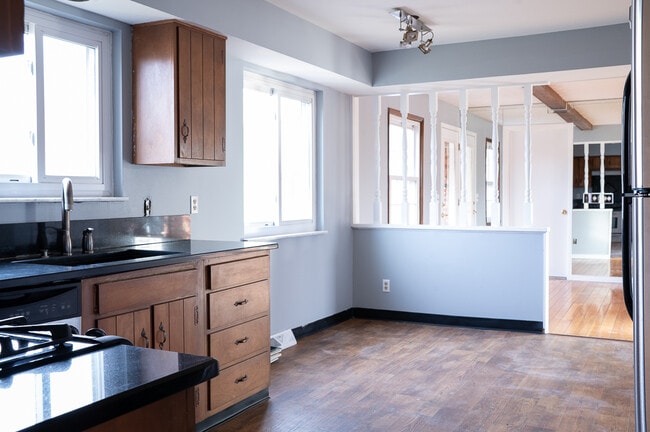 Photo - 10737 Silverbrook Dr