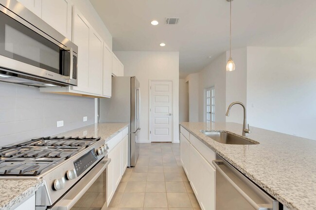 Photo - 133 James Rose Ln