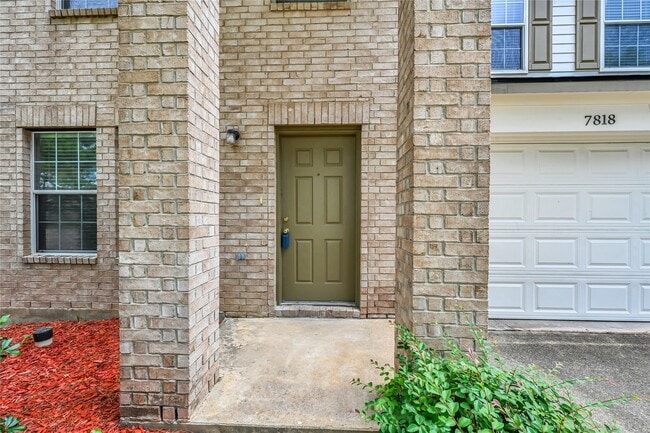 Building Photo - 7818 Black Gap Dr Rental