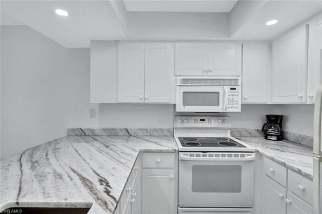 Photo - 25820 Hickory Blvd