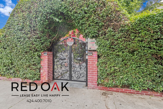 Photo - 851 S Kenmore Ave Unit 19