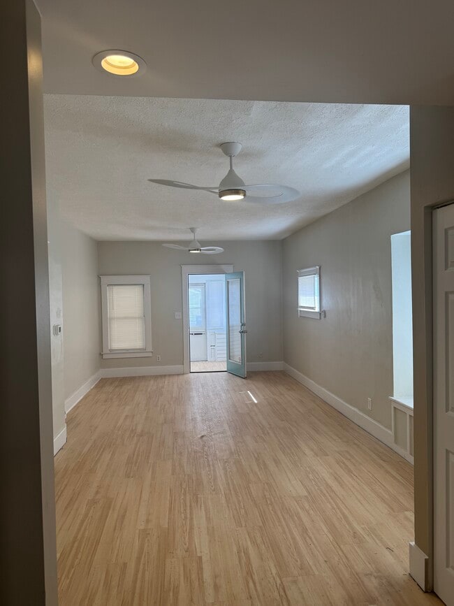 Photo - 264 Spring Grove Ave