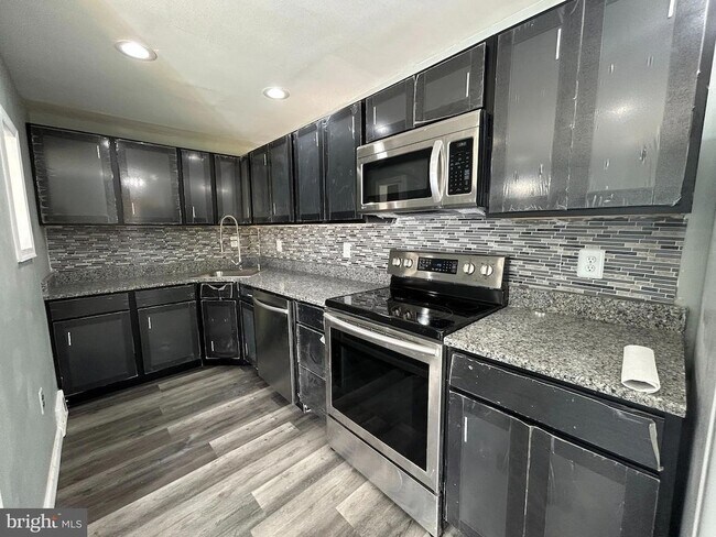 Photo - 522 S 3rd St