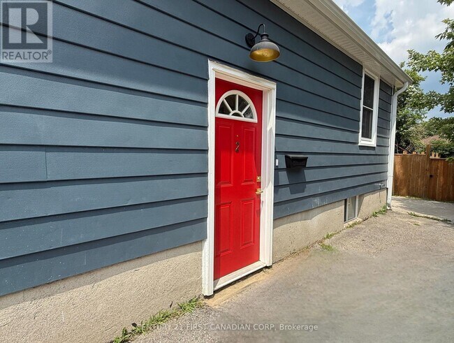 Photo - 294 Vancouver St