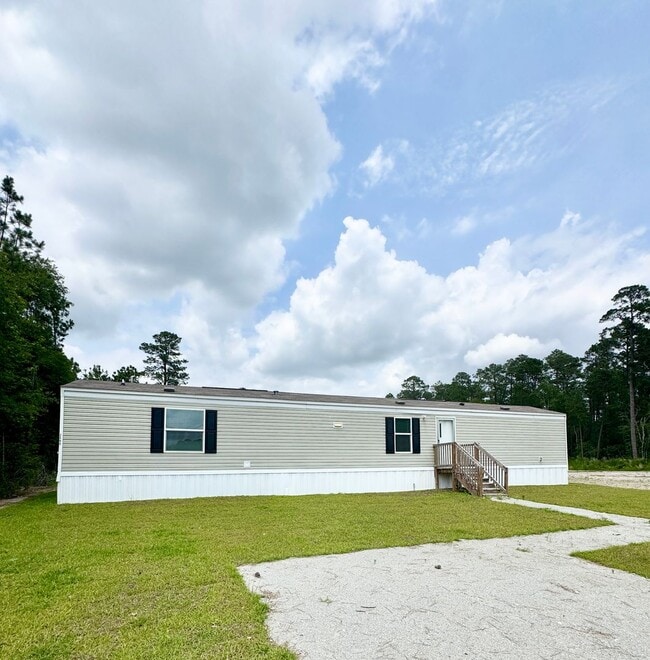 Building Photo - 3 Bedroom, 2 Bath in Aynor - off Edwards Rd!