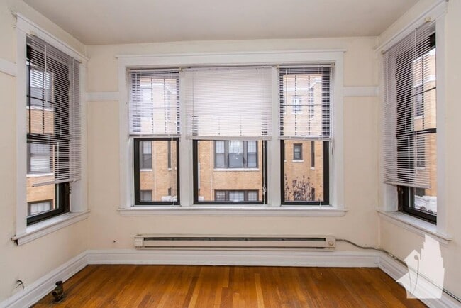 Photo - 720 W Barry Ave Unit 3B