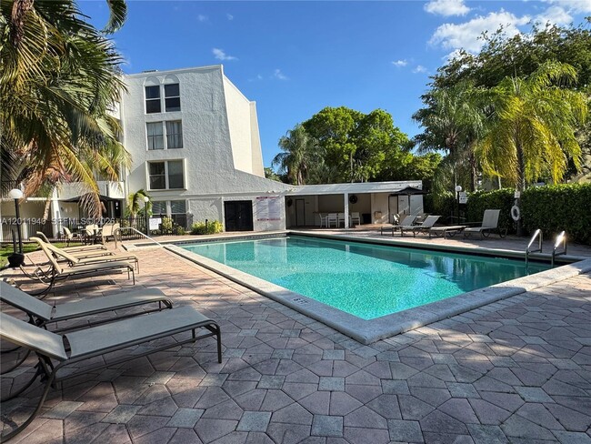 Photo - 2160 SW 16th Ave Unit 416
