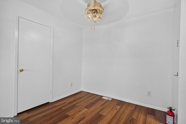 1301 Woodhollow Dr