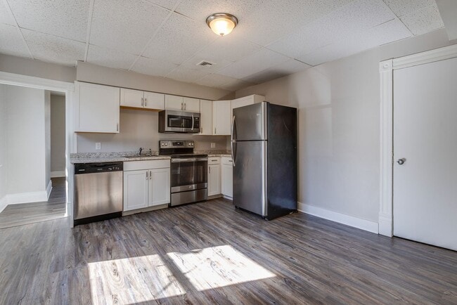 Photo - 2641 S 18th St Unit Apt 3