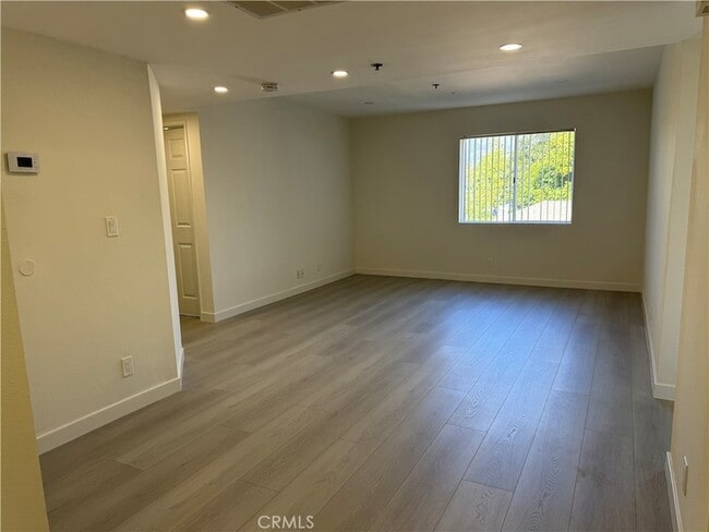 Photo - 2616 Canada Blvd Unit 305