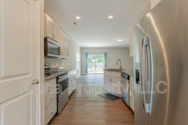 Photo - 830 Chartwell Dr