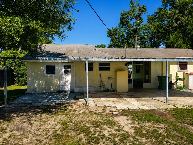Photo - Cute 2BR Duplex in Zephyrhills